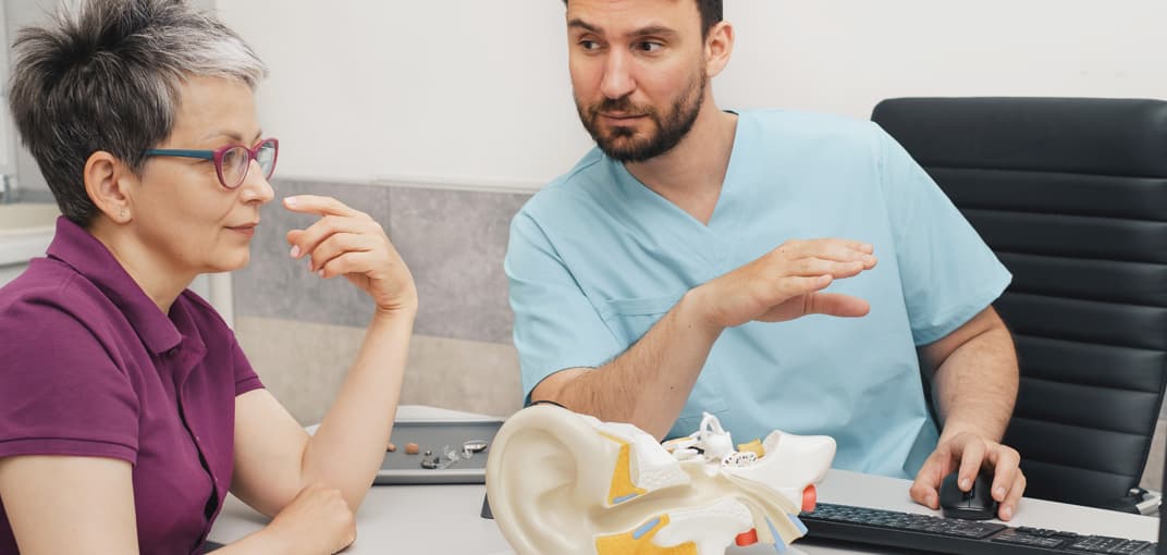 Kulak anatomisi ve işitme cihazı seçimini değerlendiren uzman