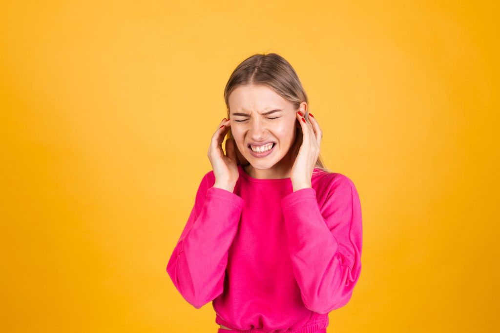 Kulak Çınlaması Neden Olur ve Nasıl Geçer
